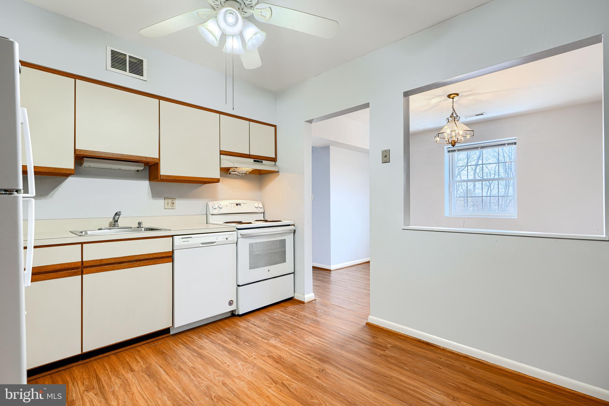 STAPLETON COURT GARDEN - Residential