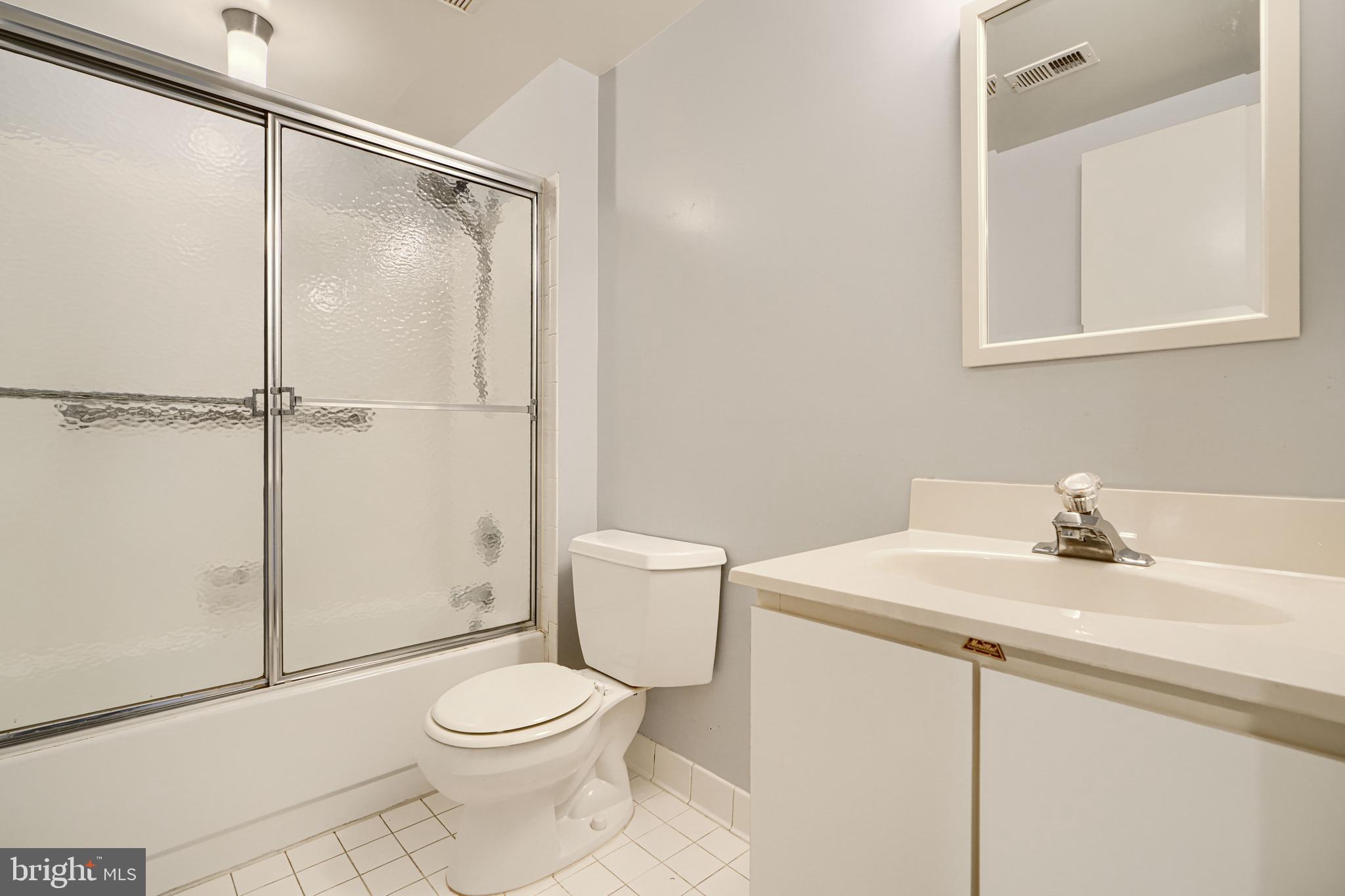 STAPLETON COURT GARDEN - Residential