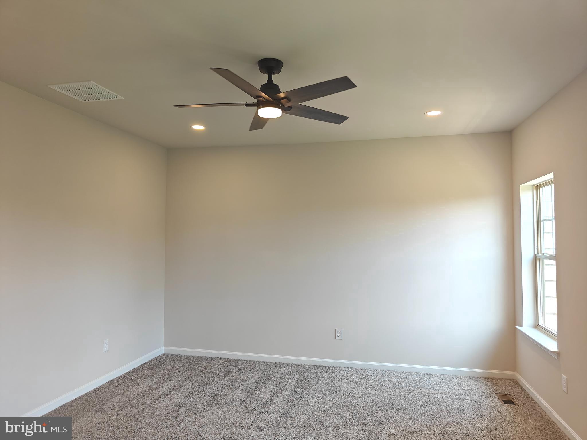 JEFFERSON SQUARE - Residential Lease