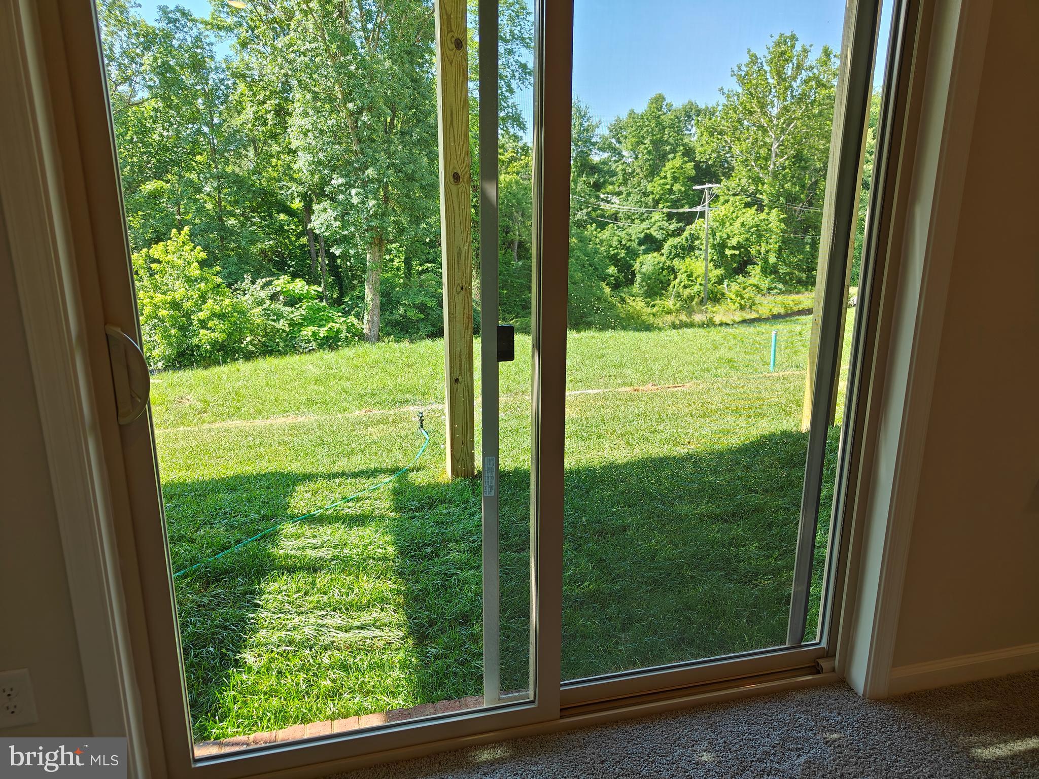 JEFFERSON SQUARE - Residential Lease