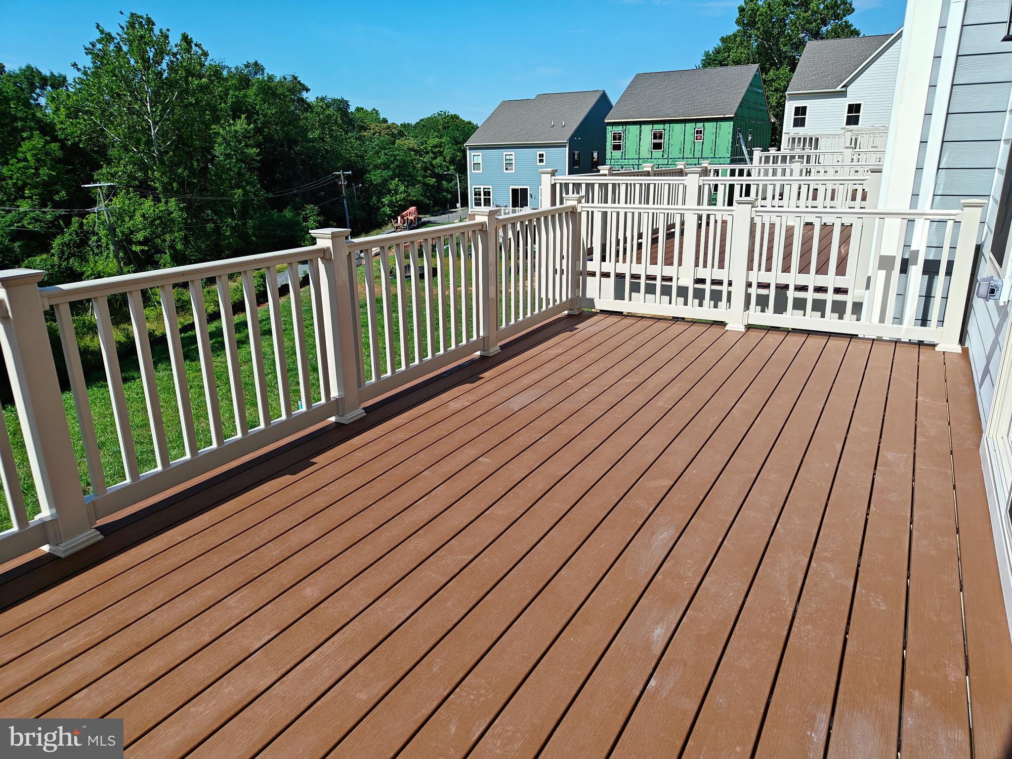 JEFFERSON SQUARE - Residential Lease