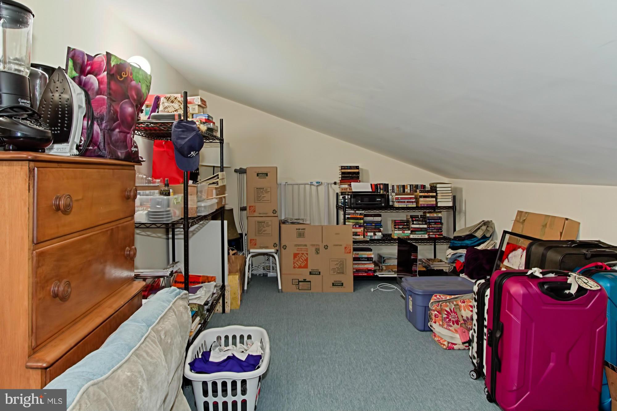 STONEGATE - Residential