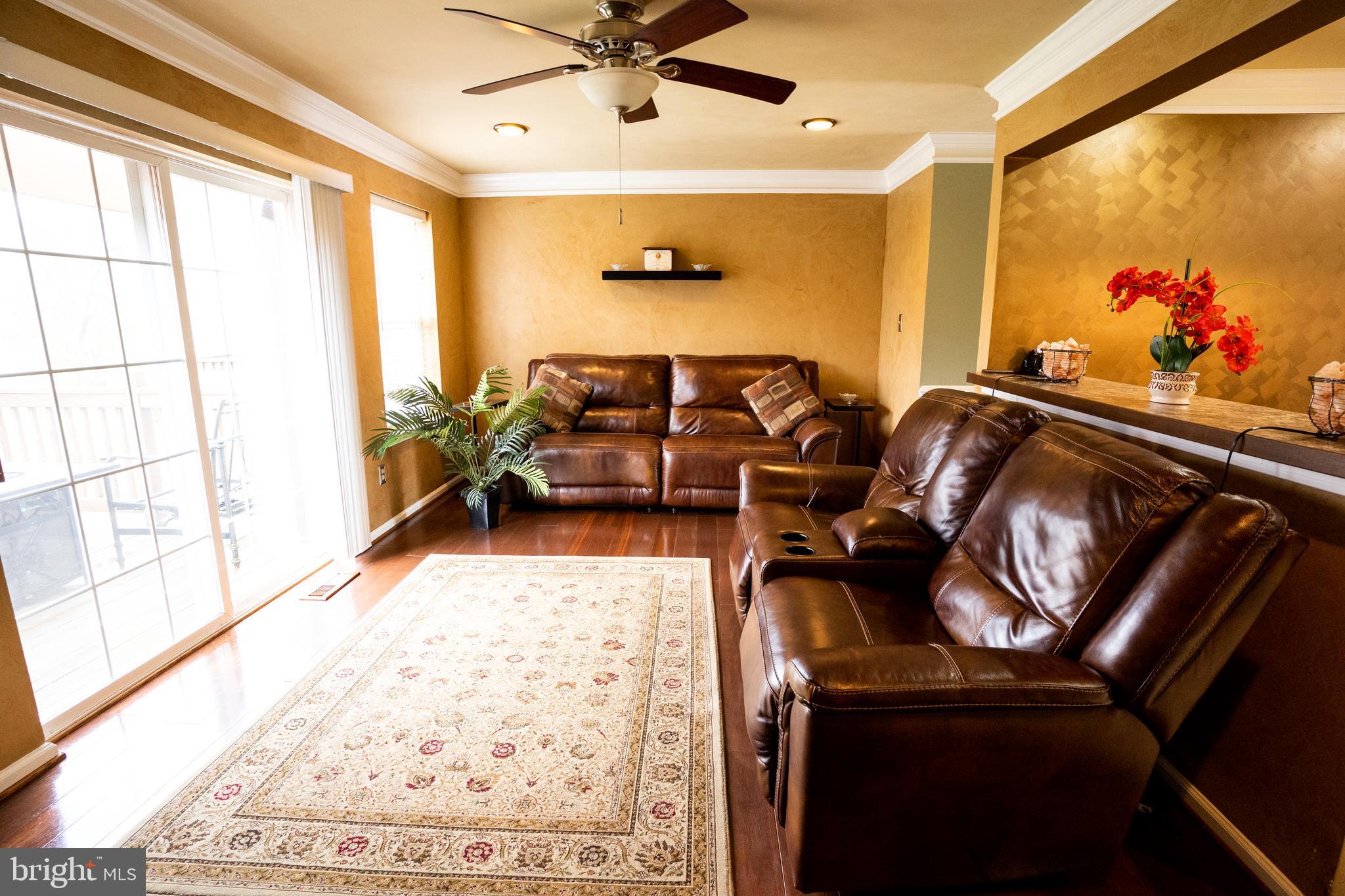 FAIRLAWN COURT - Residential