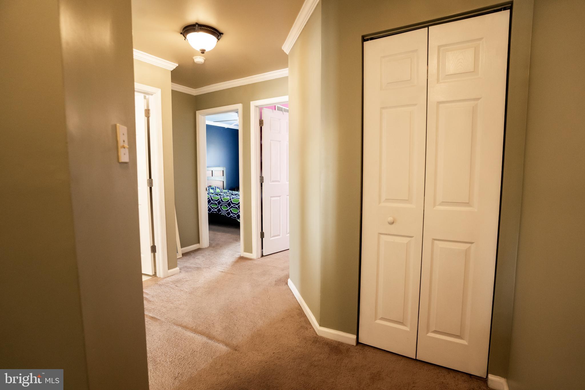 FAIRLAWN COURT - Residential