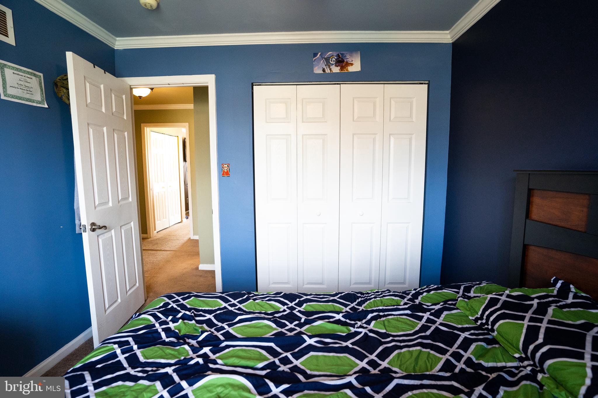 FAIRLAWN COURT - Residential