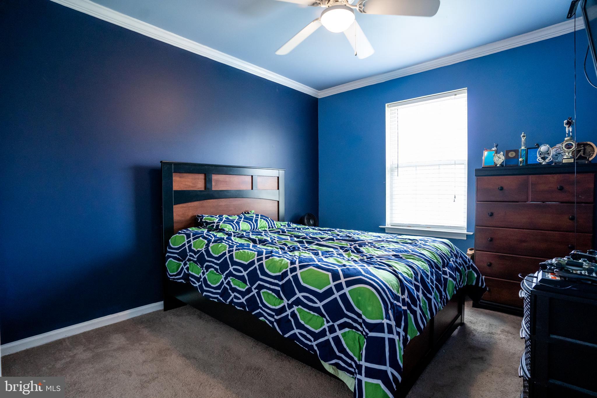 FAIRLAWN COURT - Residential