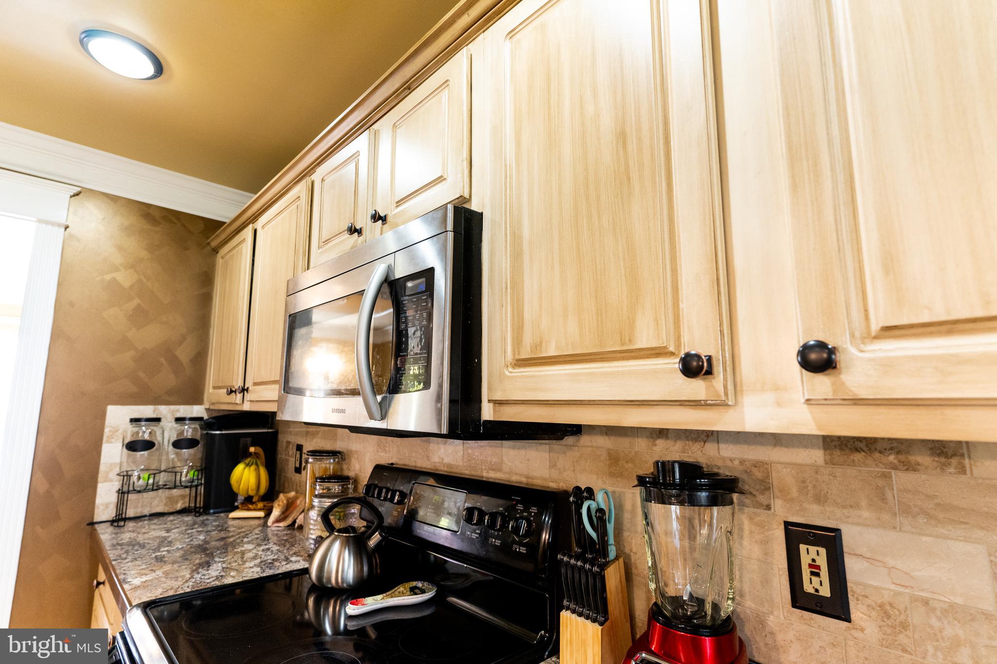 FAIRLAWN COURT - Residential