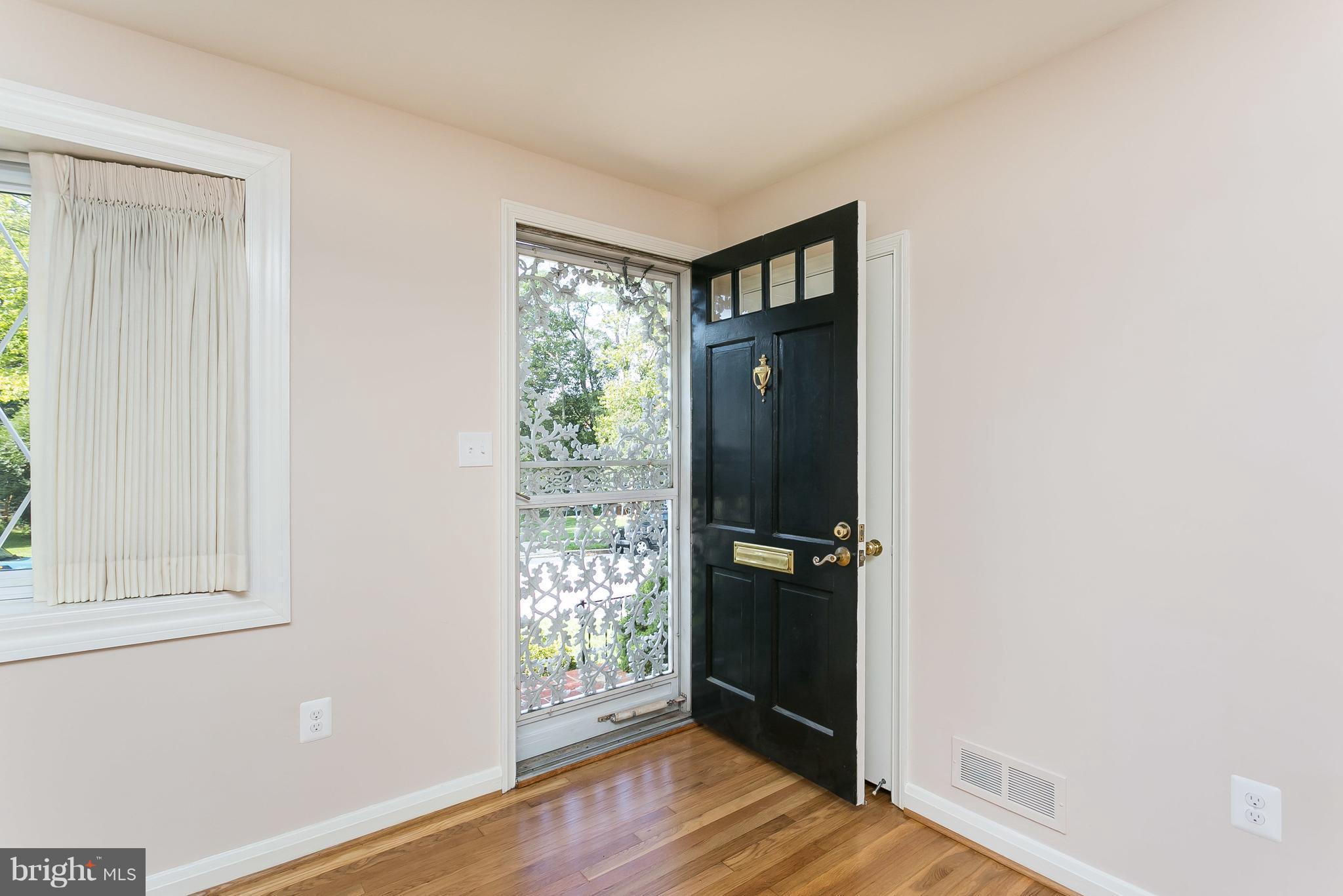 DULANEY VILLAGE - Residential