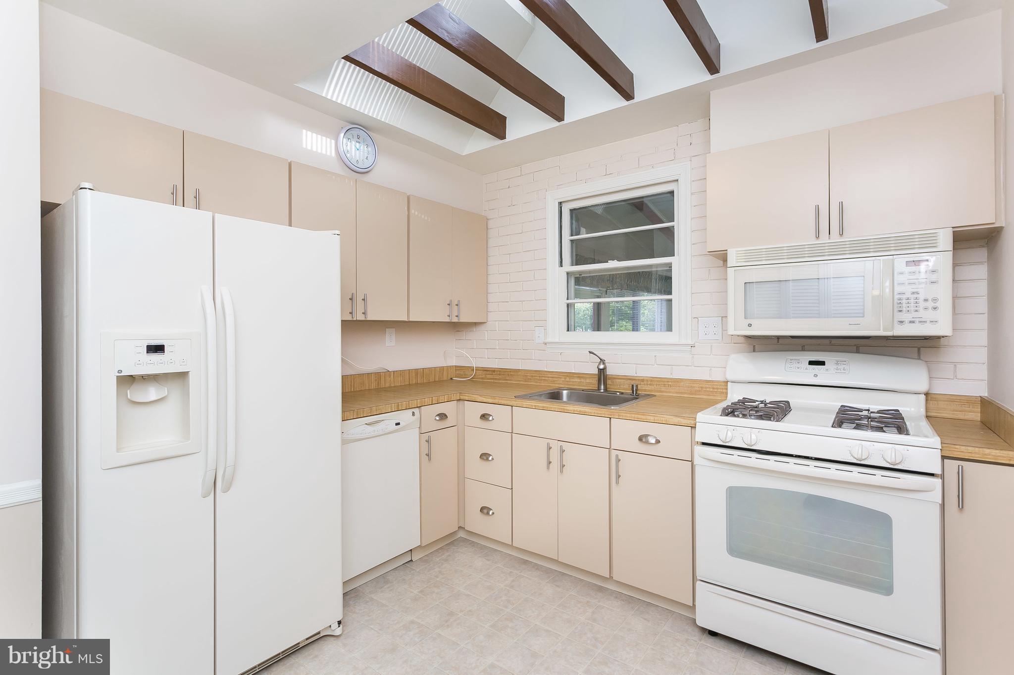 DULANEY VILLAGE - Residential