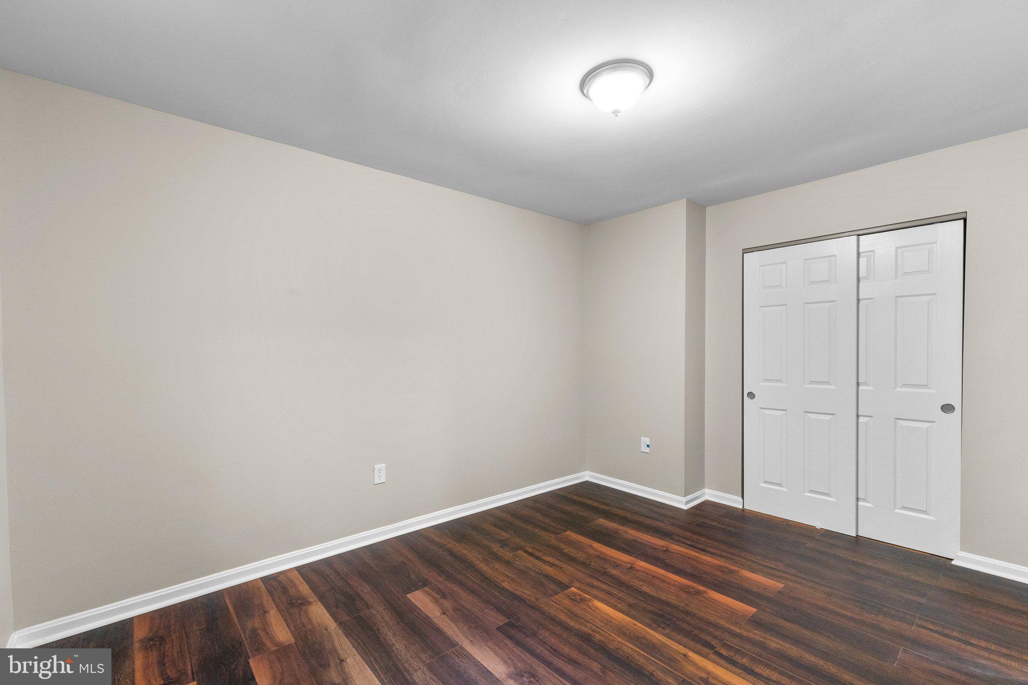 PORT O DUMFRIES - Residential Lease