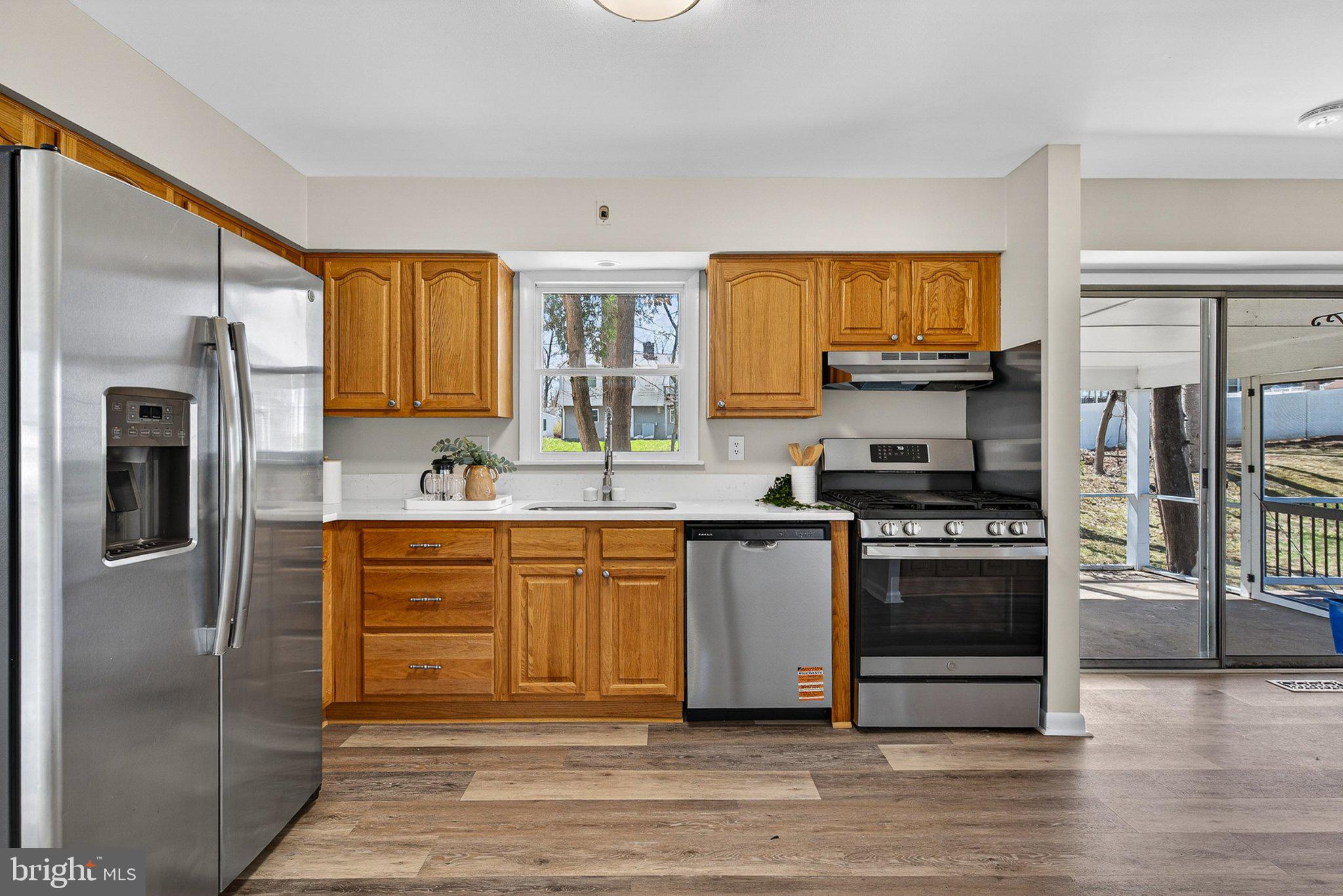 WOODBRIDGE VALLEY - Residential