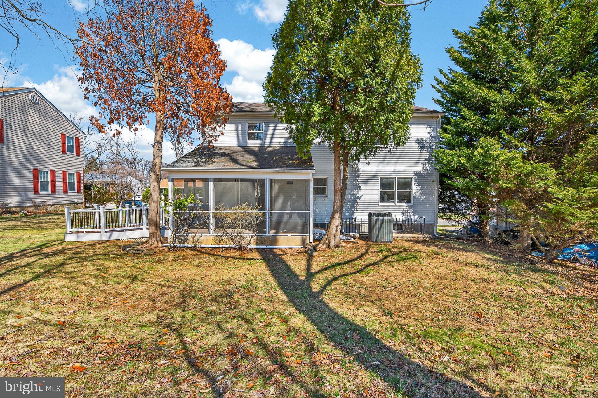 WOODBRIDGE VALLEY - Residential