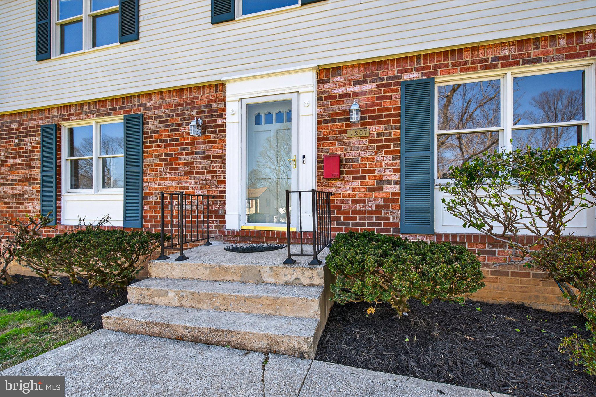 WOODBRIDGE VALLEY - Residential