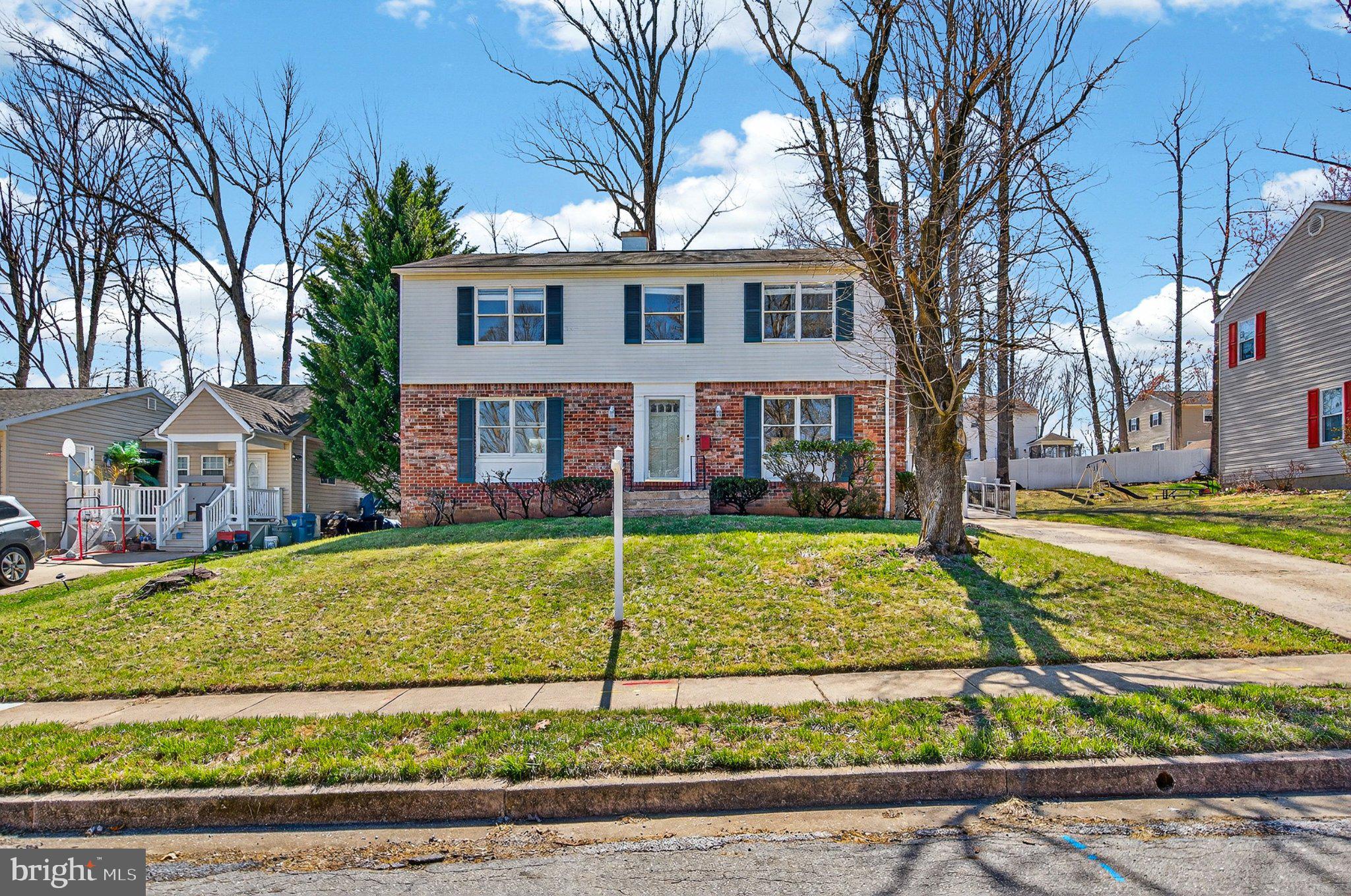 WOODBRIDGE VALLEY - Residential