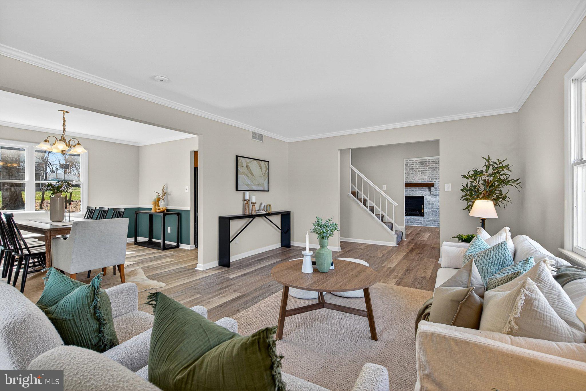 WOODBRIDGE VALLEY - Residential