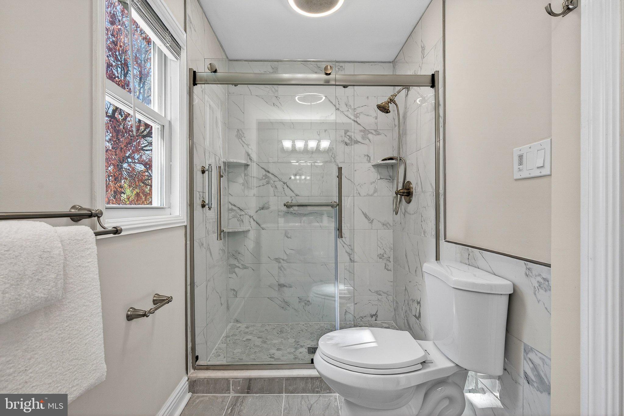 WOODBRIDGE VALLEY - Residential