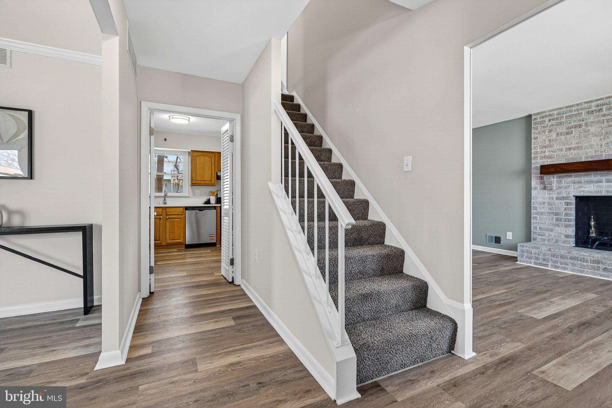 WOODBRIDGE VALLEY - Residential