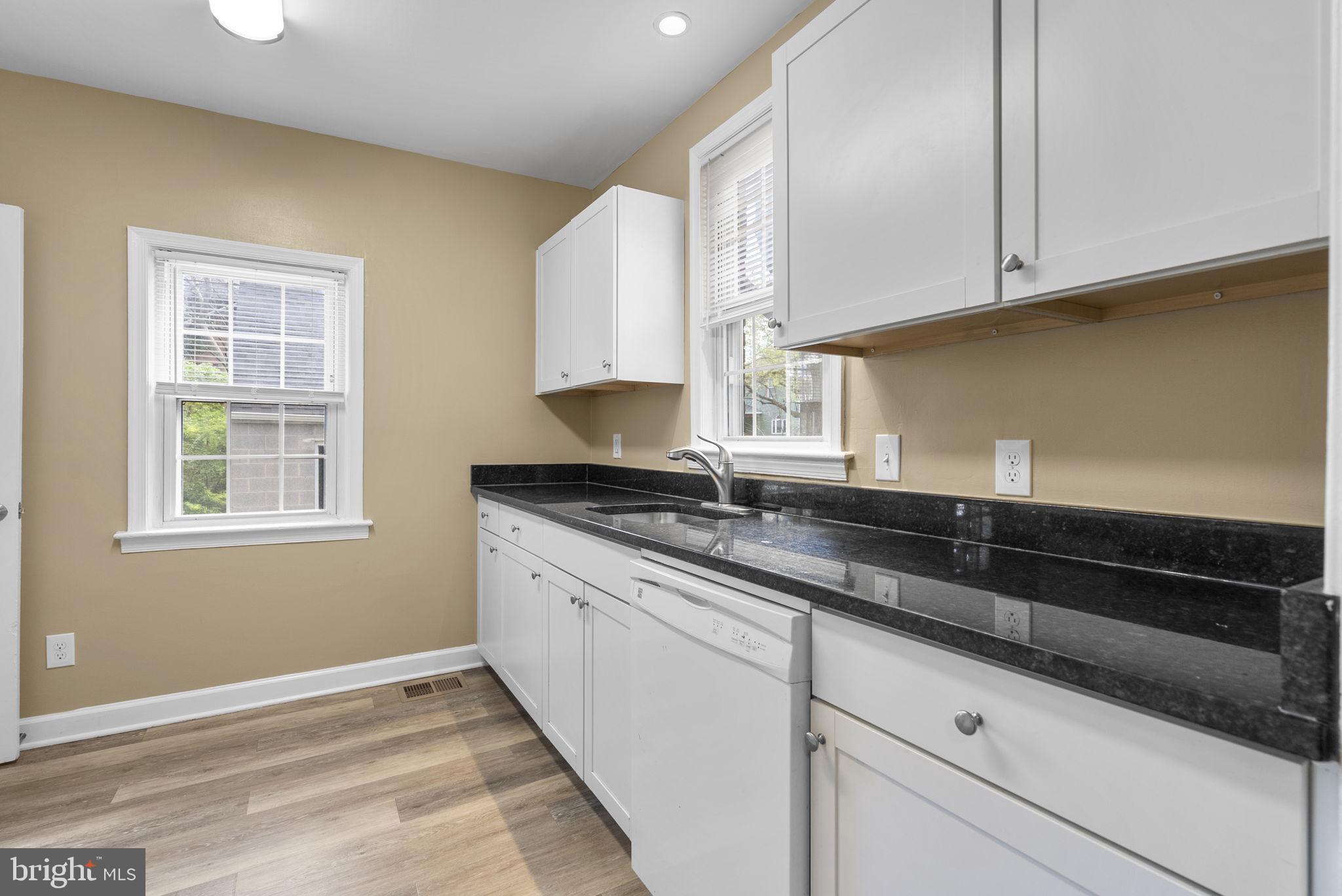 RIVERDALE PARK - Residential