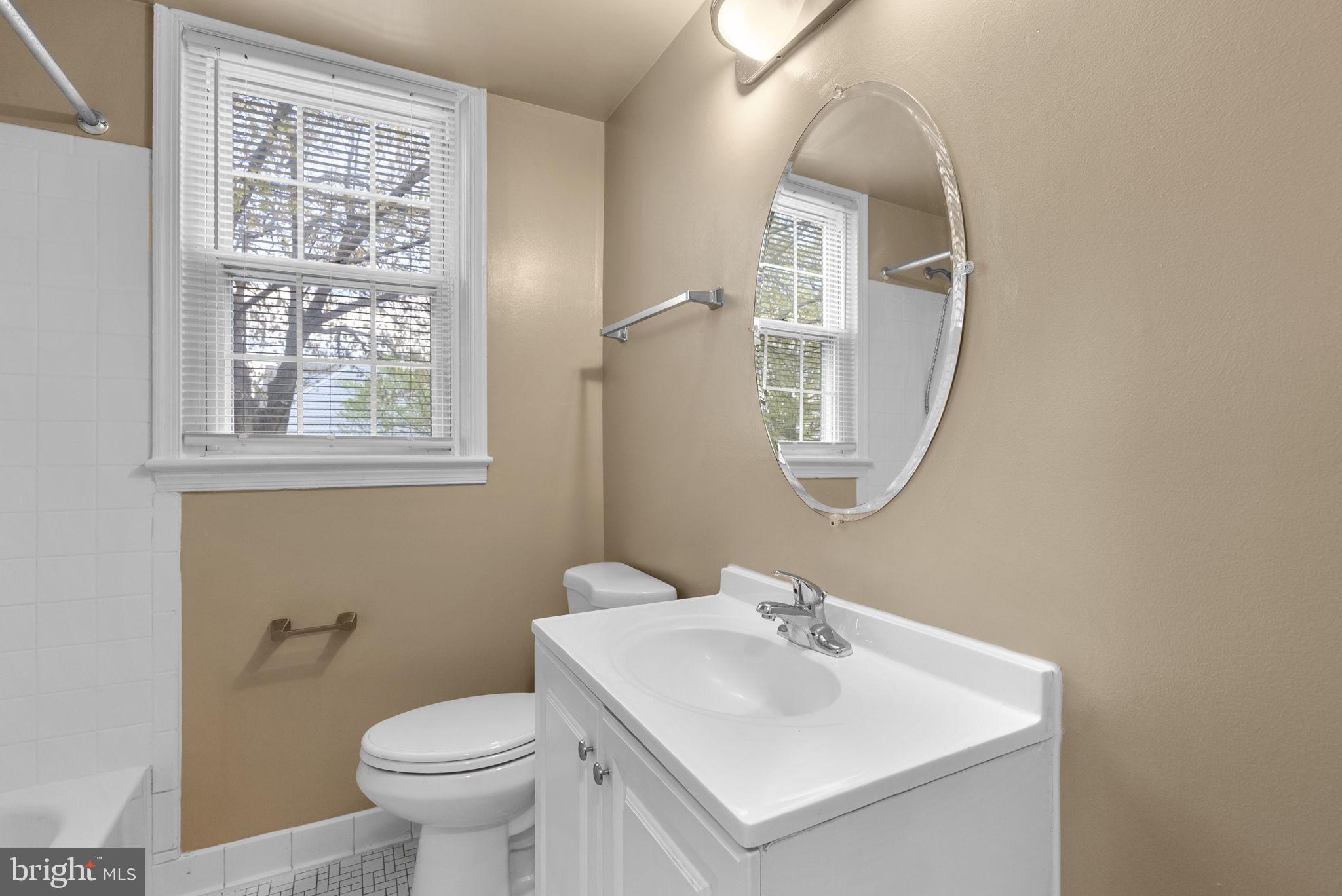 RIVERDALE PARK - Residential