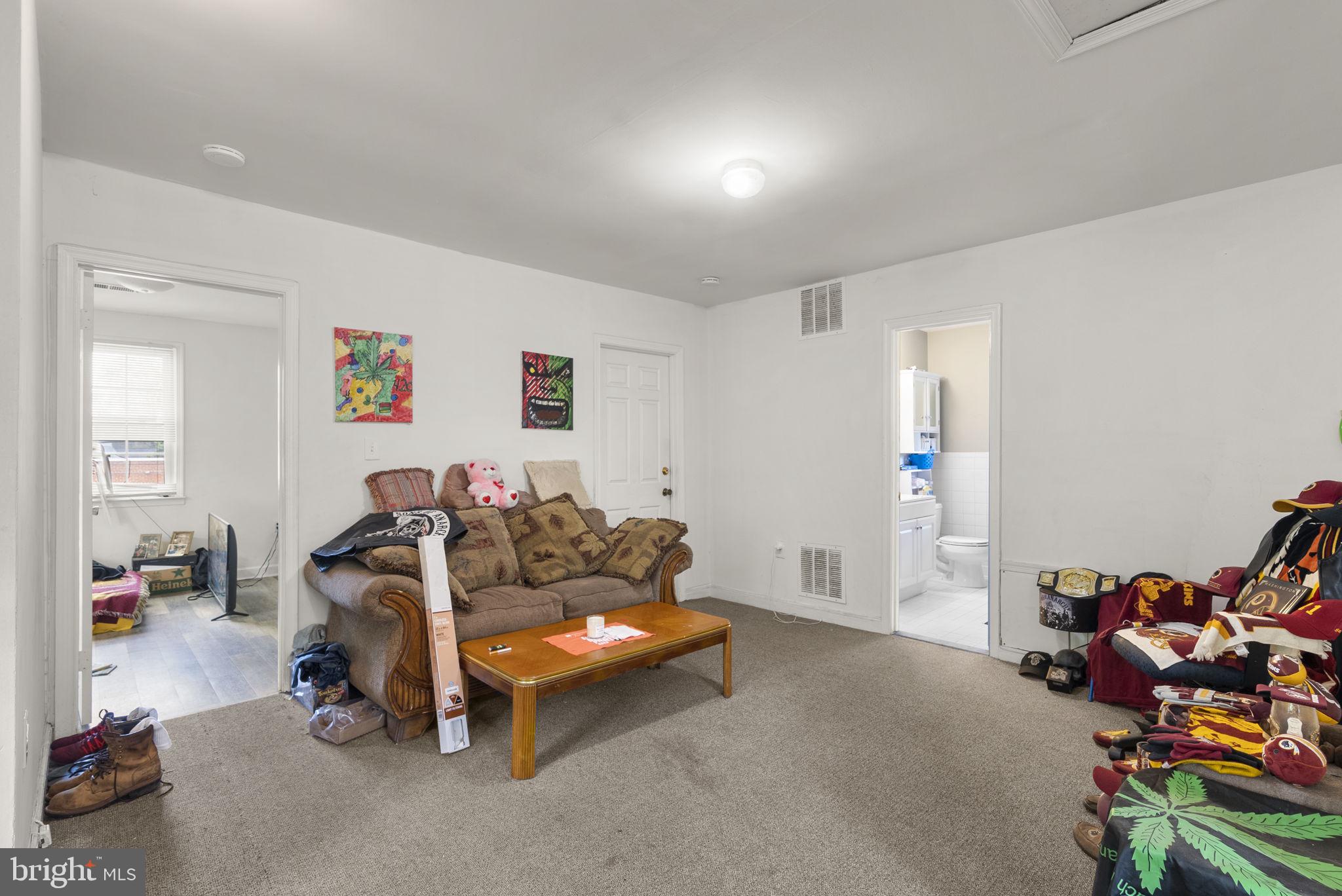 RIVERDALE PARK - Residential