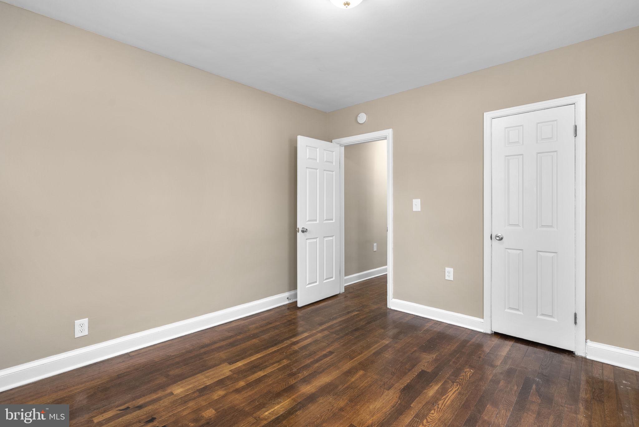 RIVERDALE PARK - Residential