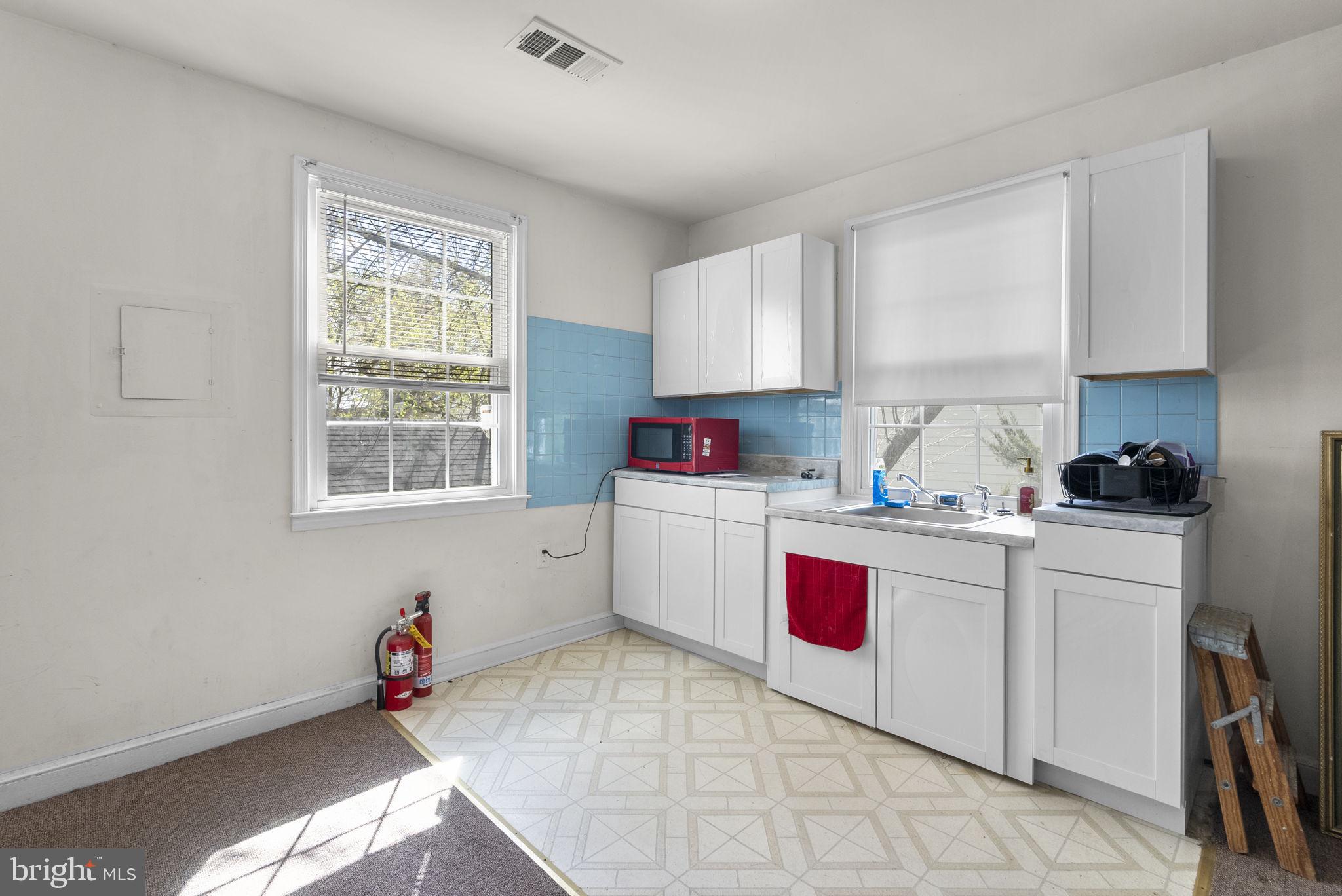 RIVERDALE PARK - Residential