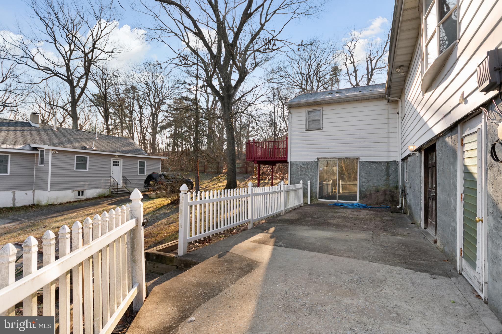 19 DAVIS AVENUE