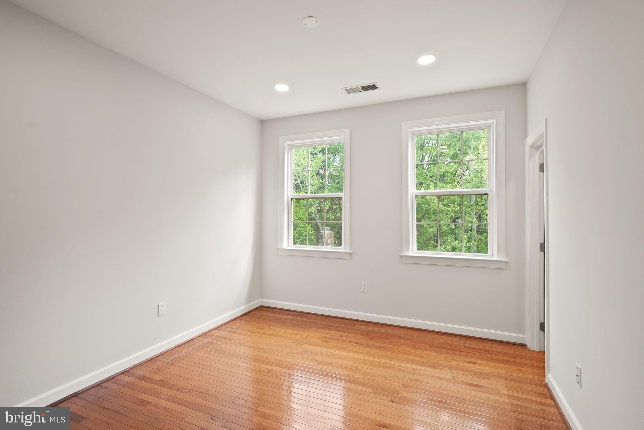 BRAMBLETON - Residential