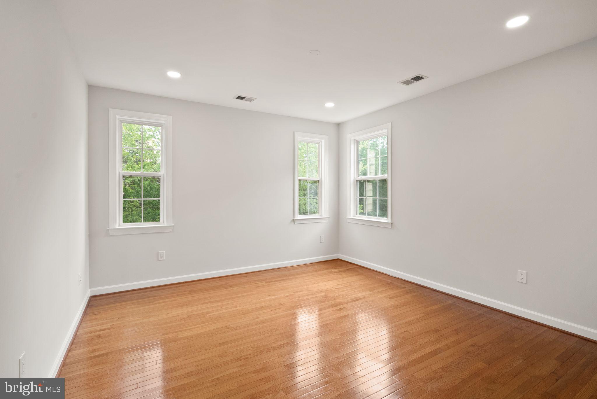 BRAMBLETON - Residential