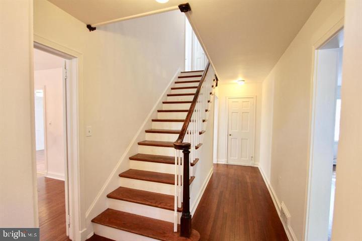 104 BAYARD AVENUE