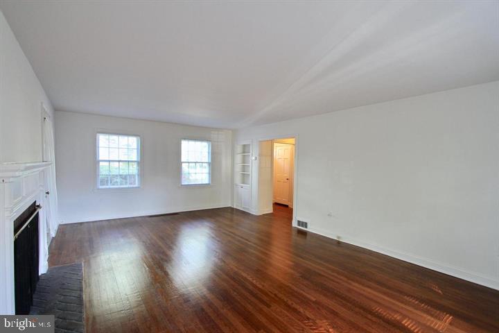 104 BAYARD AVENUE