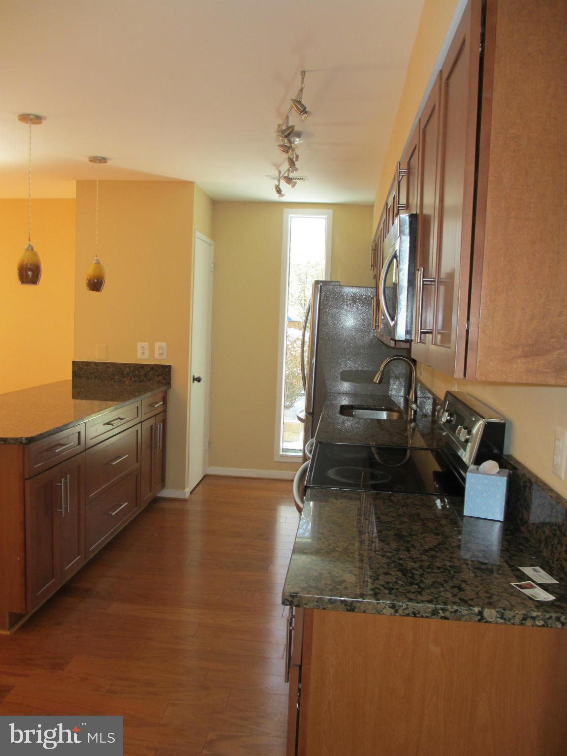 RESTON - Residential Lease