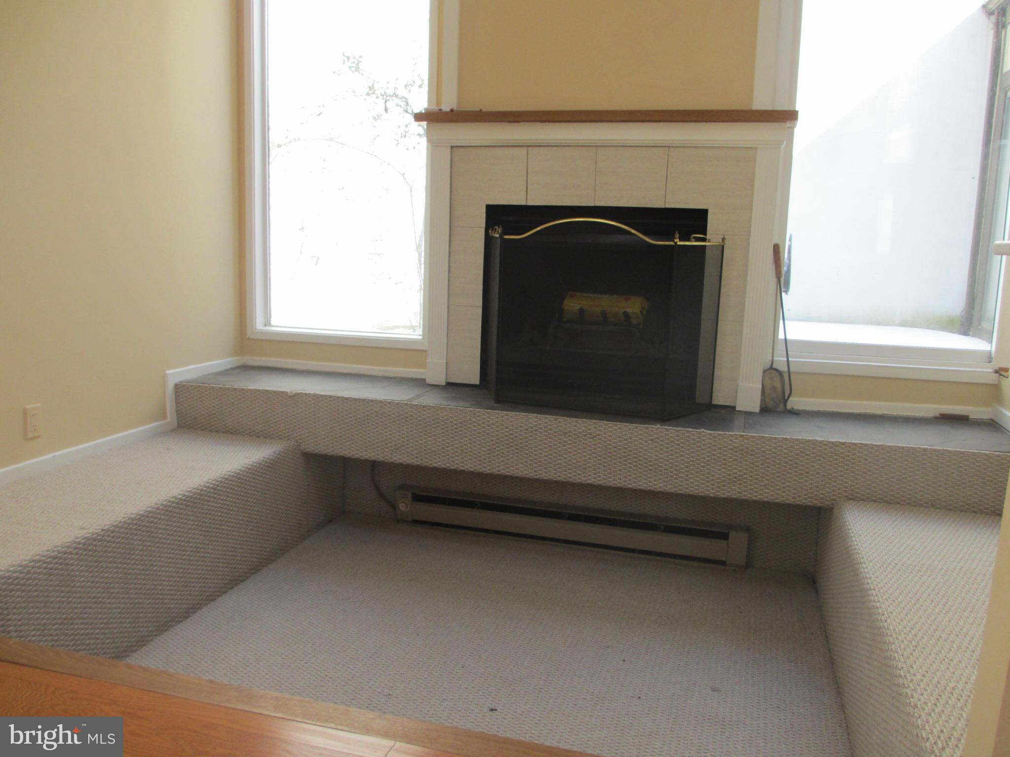 RESTON - Residential Lease