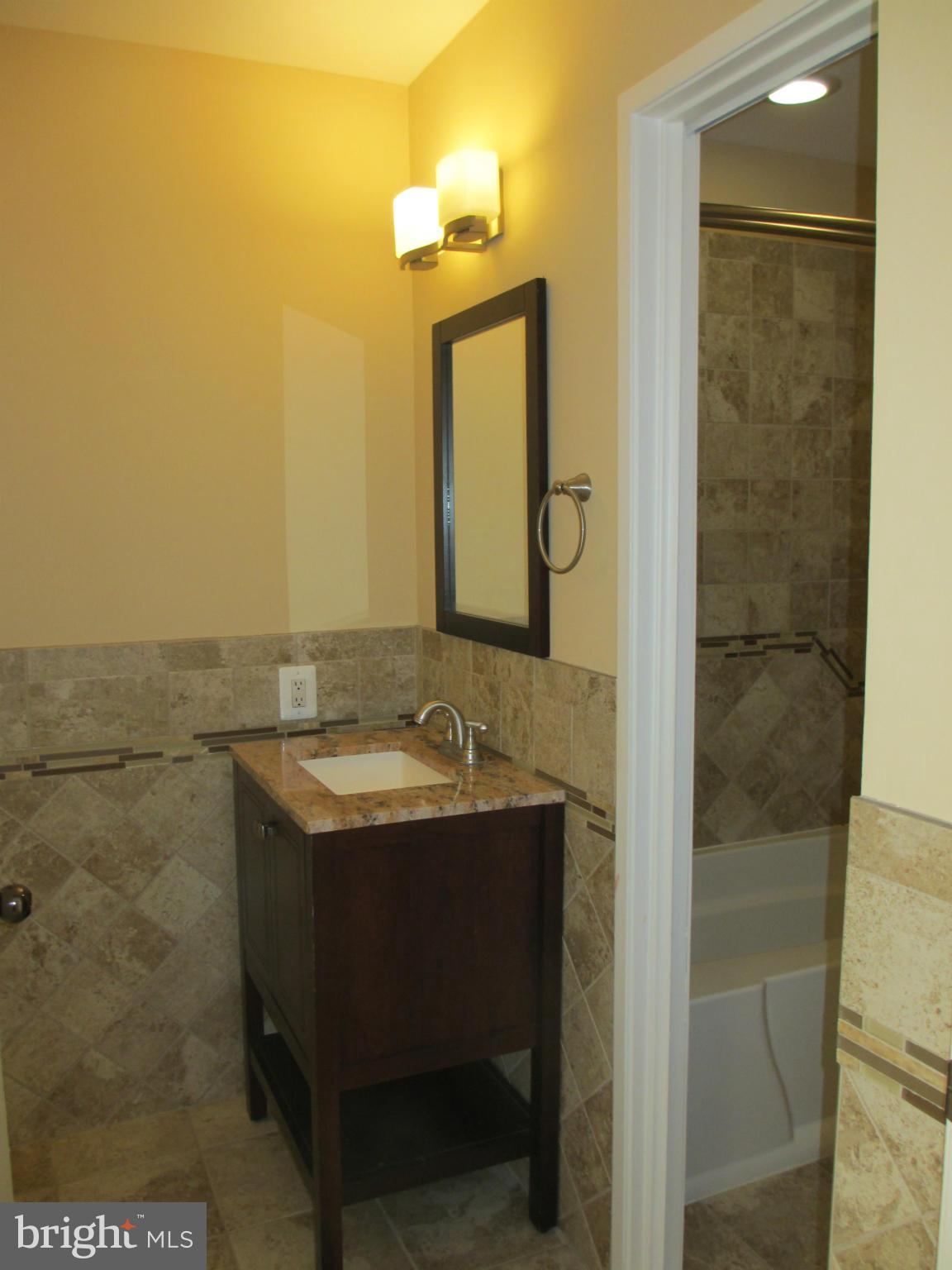 RESTON - Residential Lease