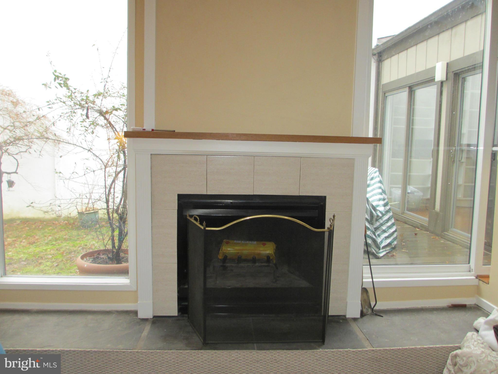 RESTON - Residential Lease