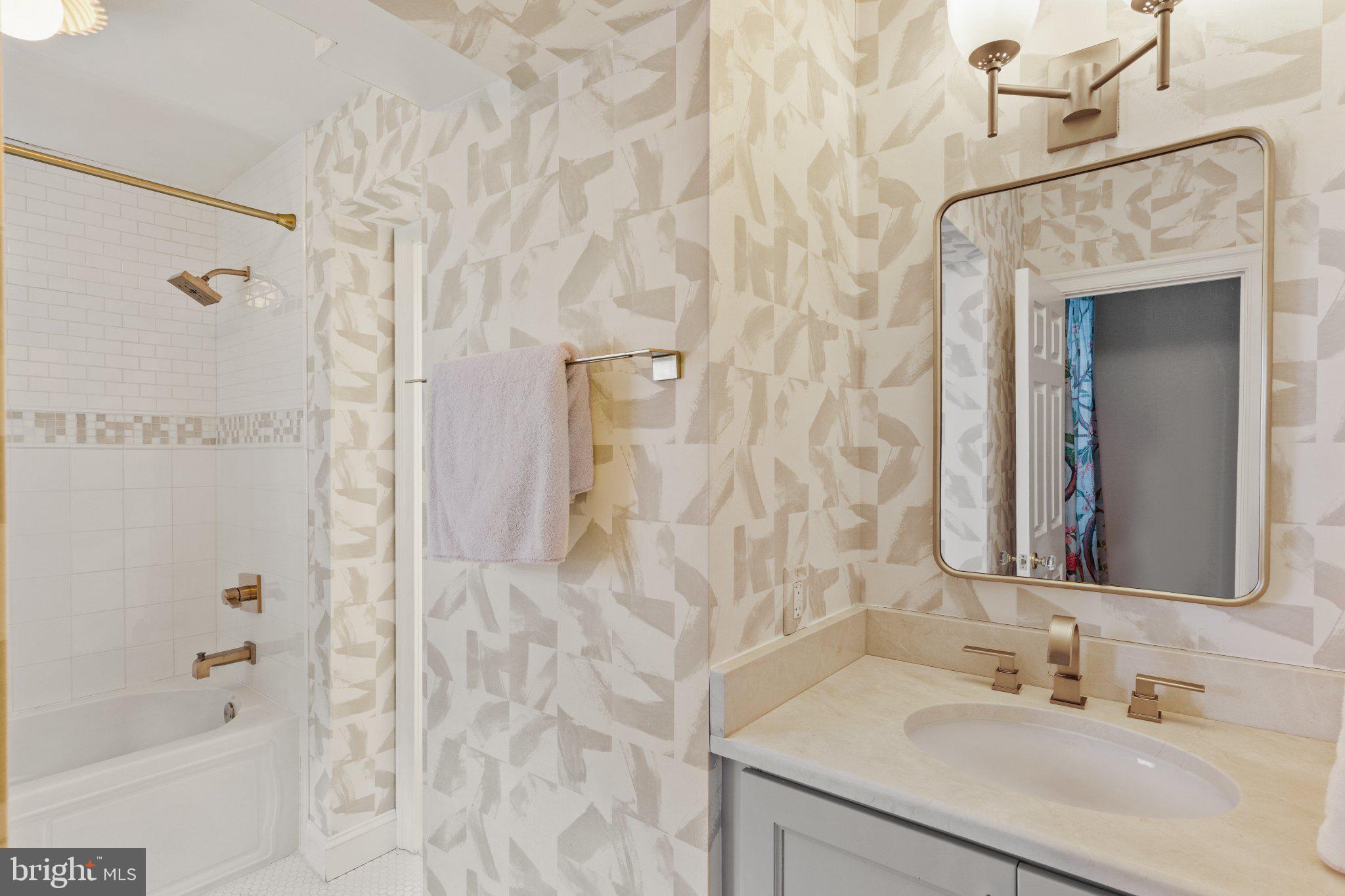 WASHINGTON SQ WEST - Residential