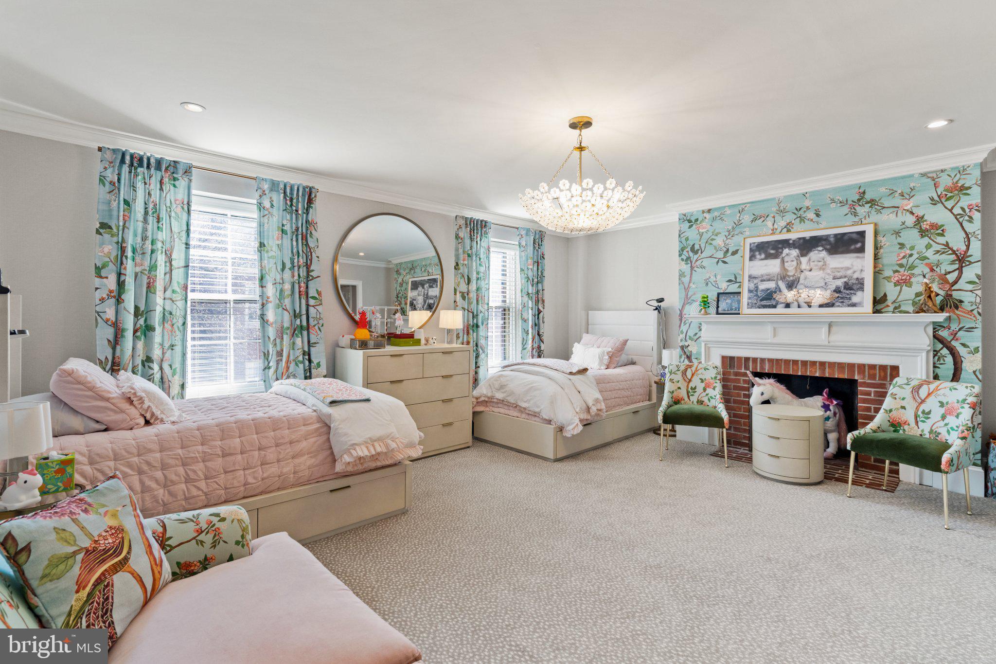 WASHINGTON SQ WEST - Residential