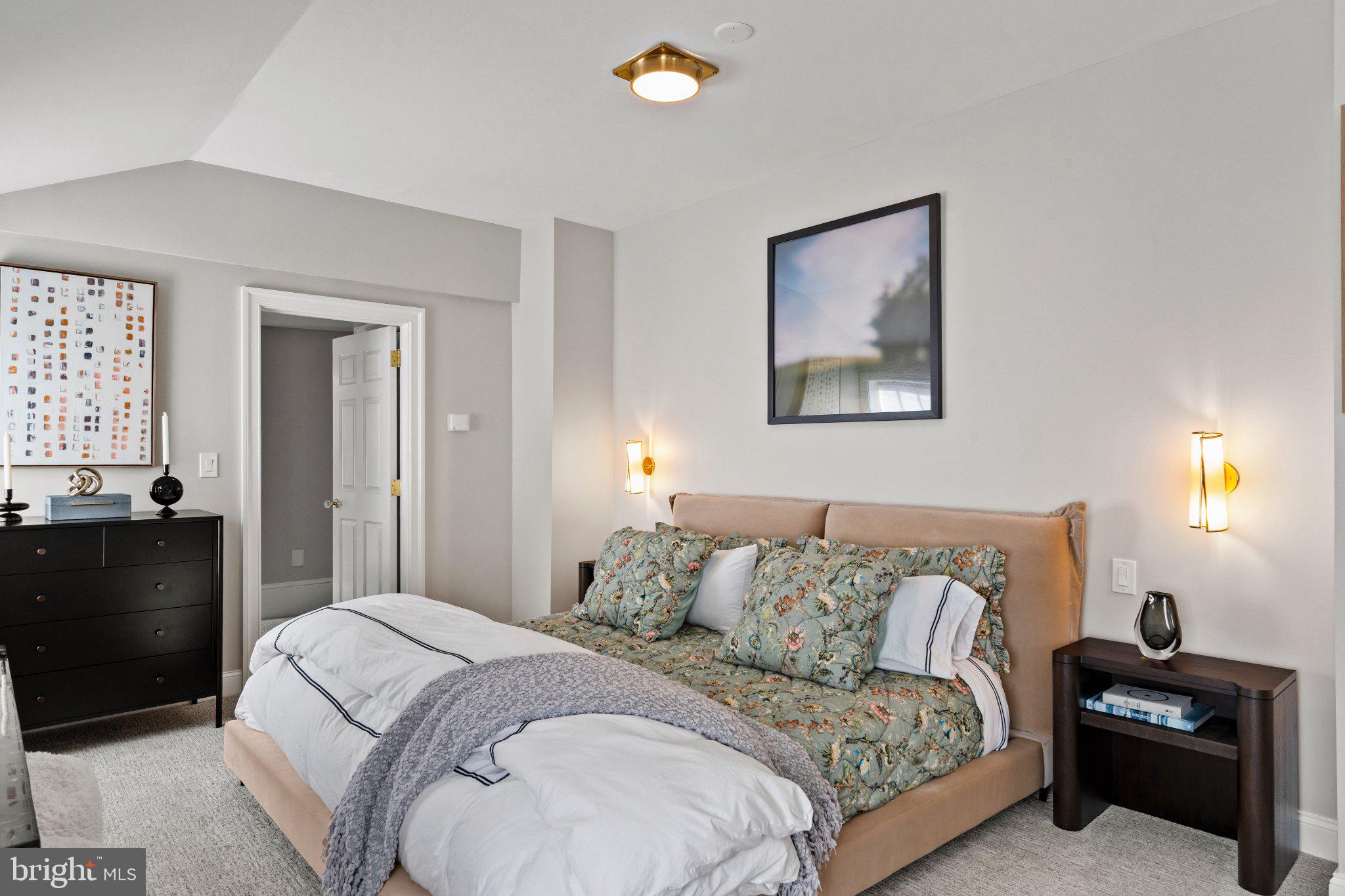 WASHINGTON SQ WEST - Residential