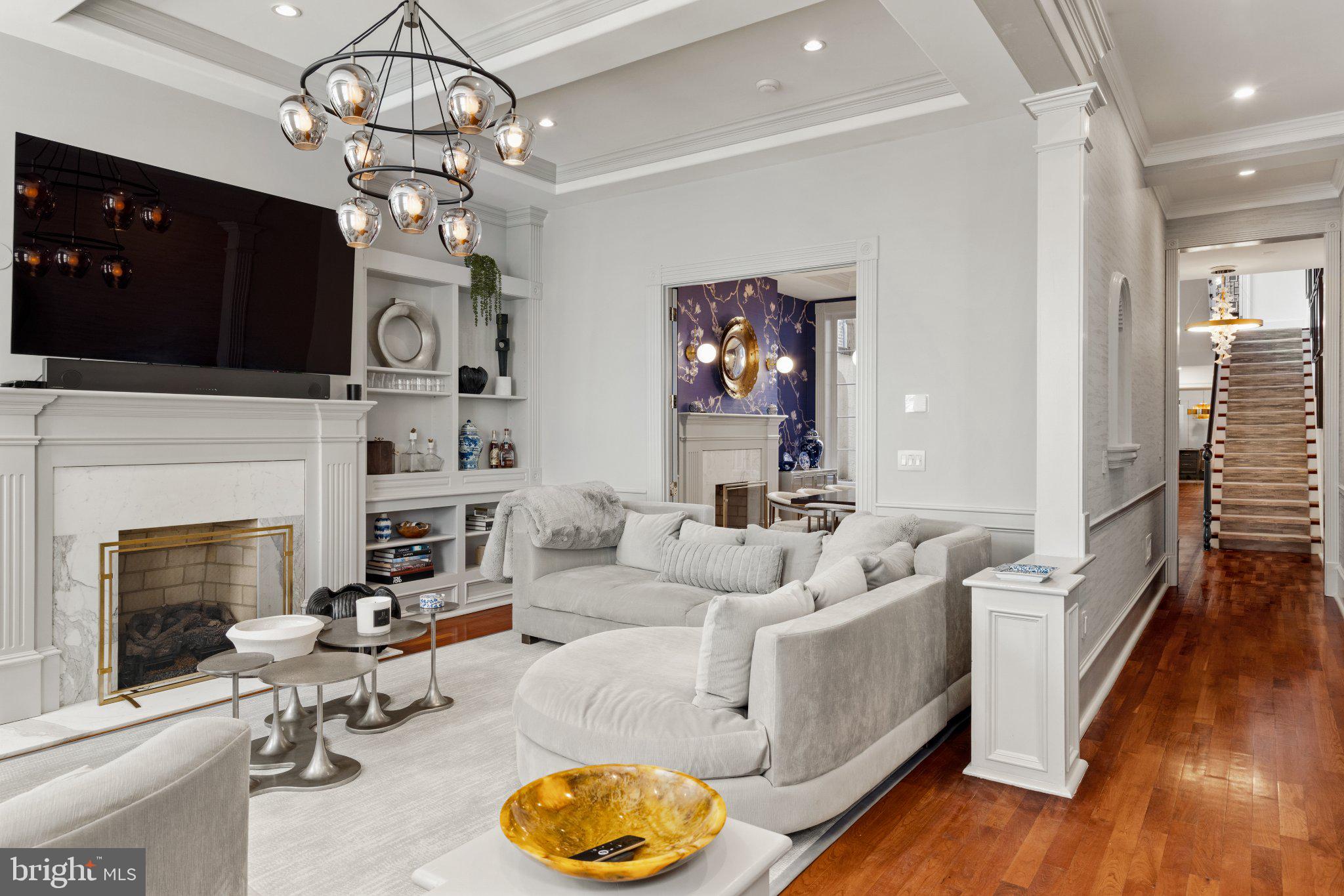 WASHINGTON SQ WEST - Residential