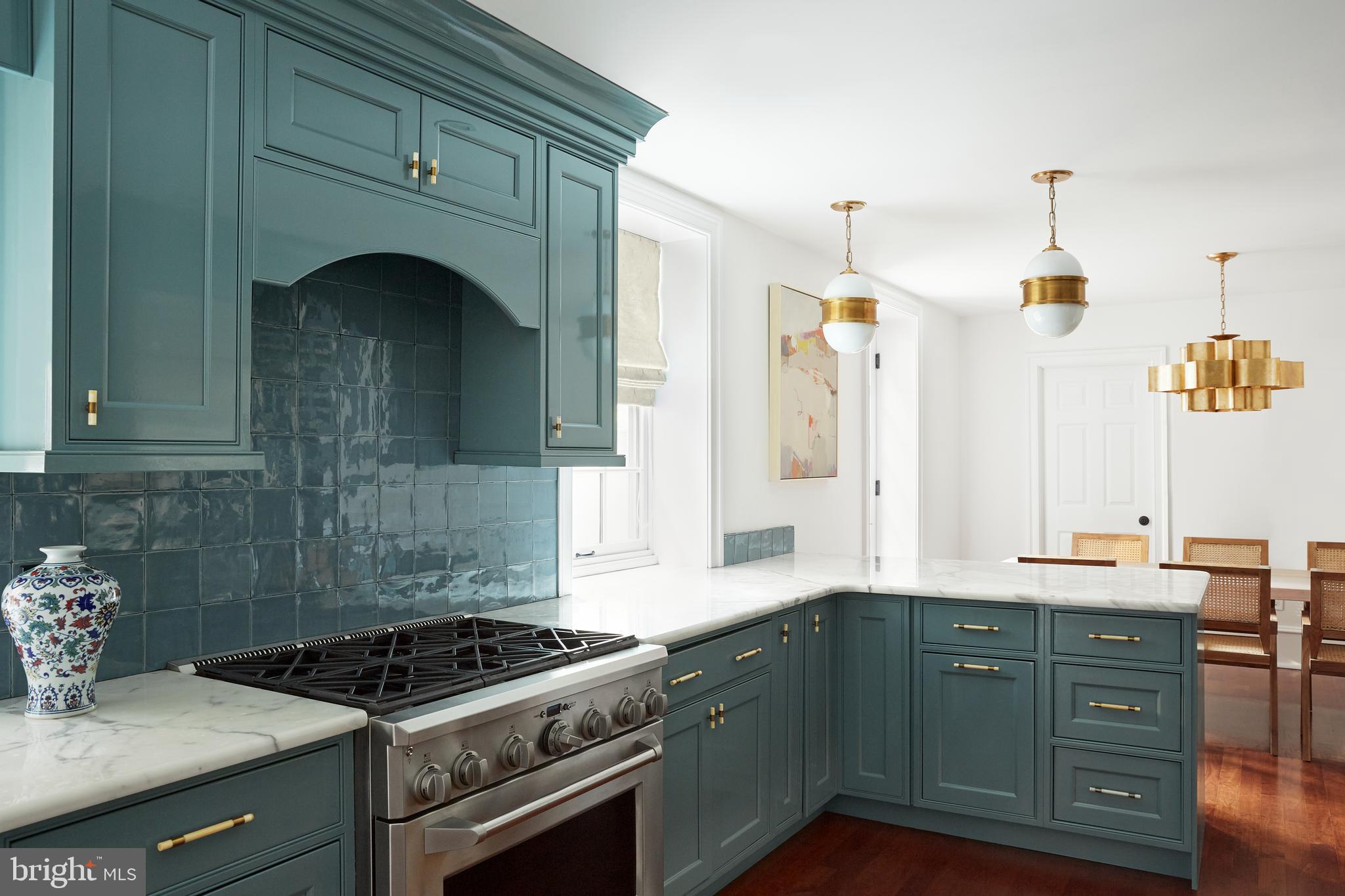 WASHINGTON SQ WEST - Residential