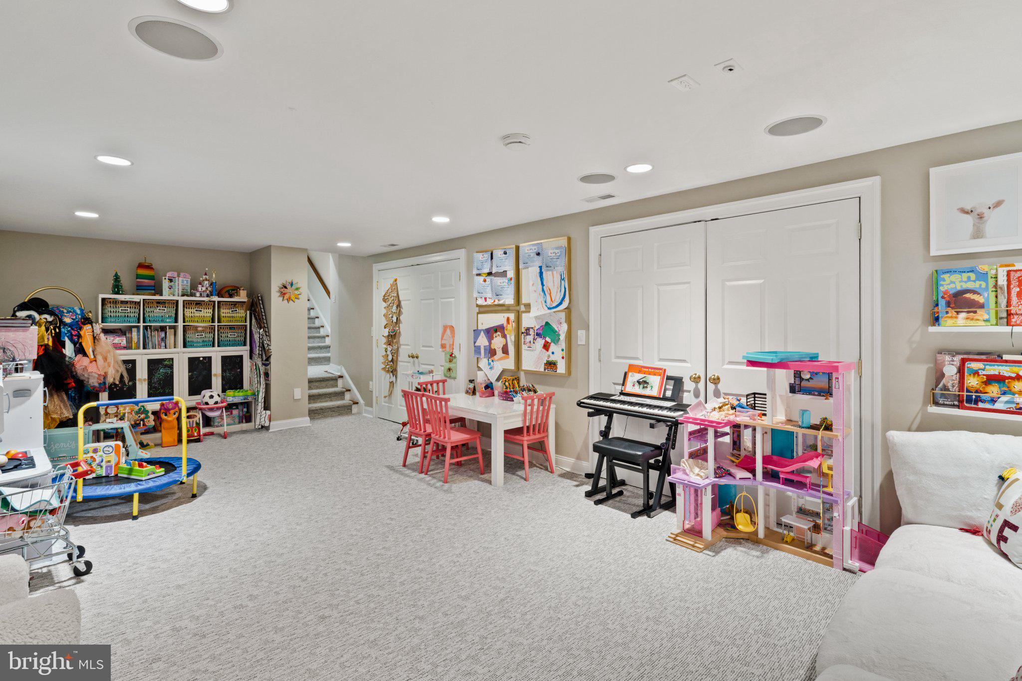 WASHINGTON SQ WEST - Residential