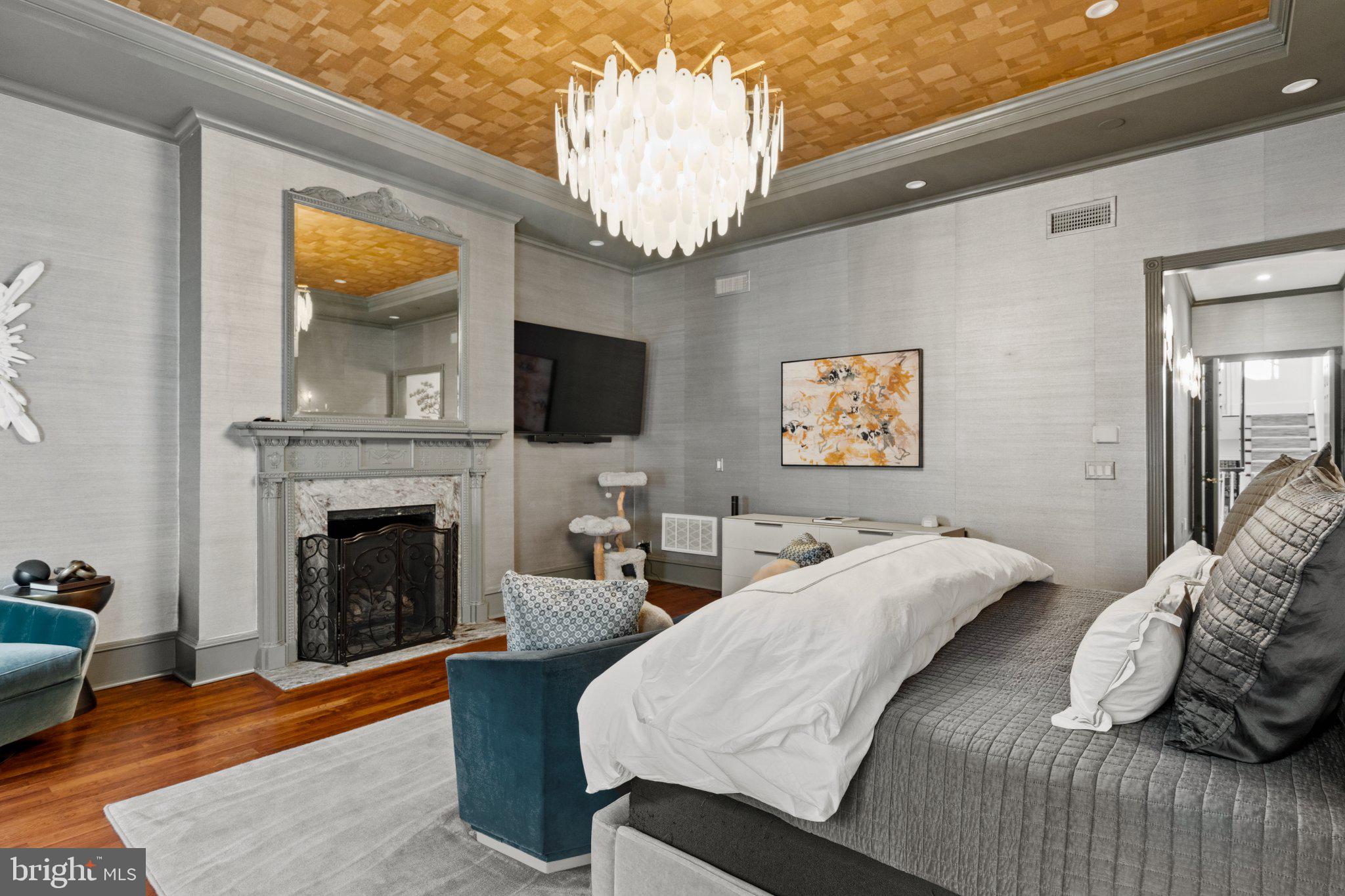 WASHINGTON SQ WEST - Residential