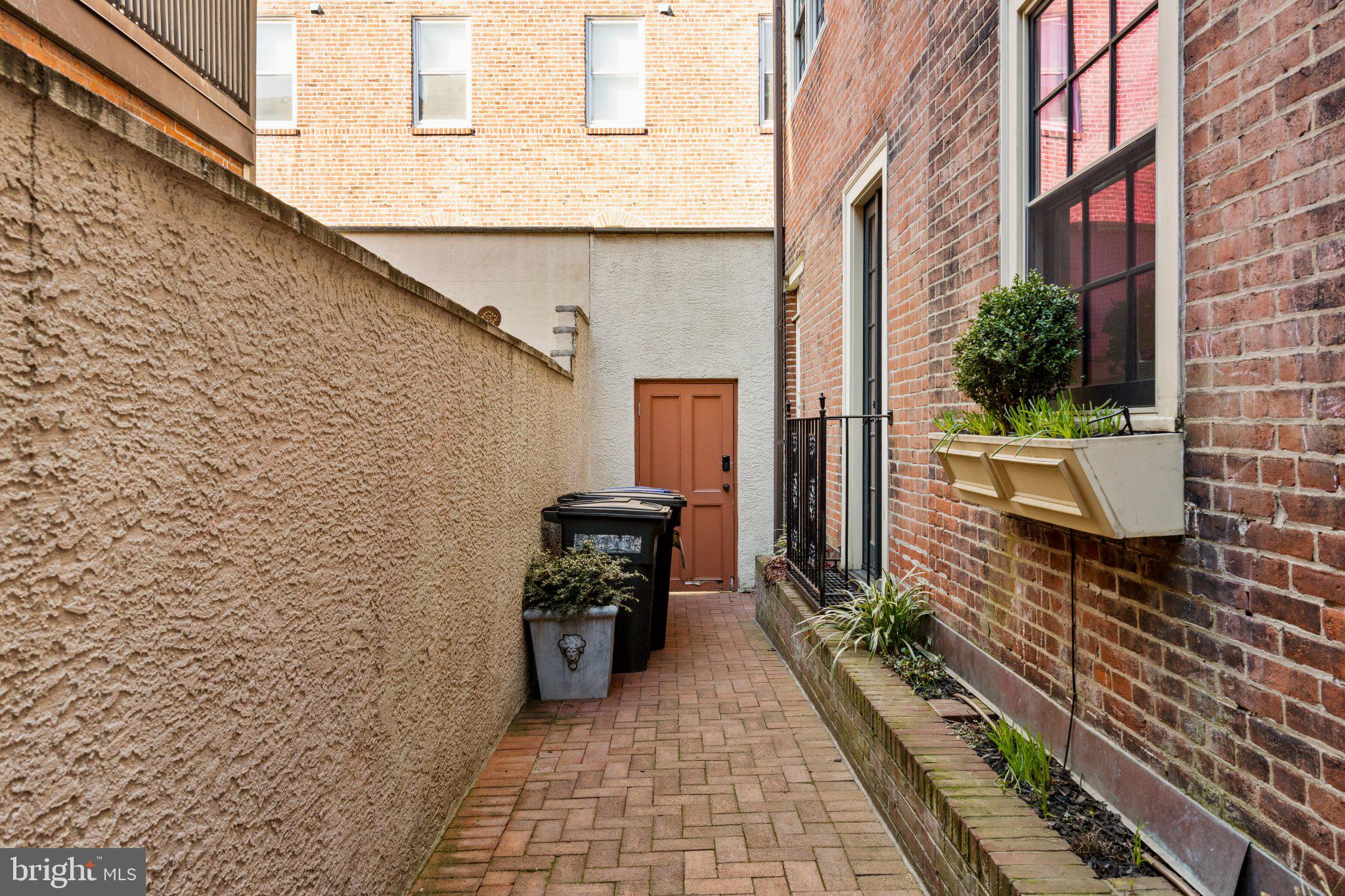 WASHINGTON SQ WEST - Residential