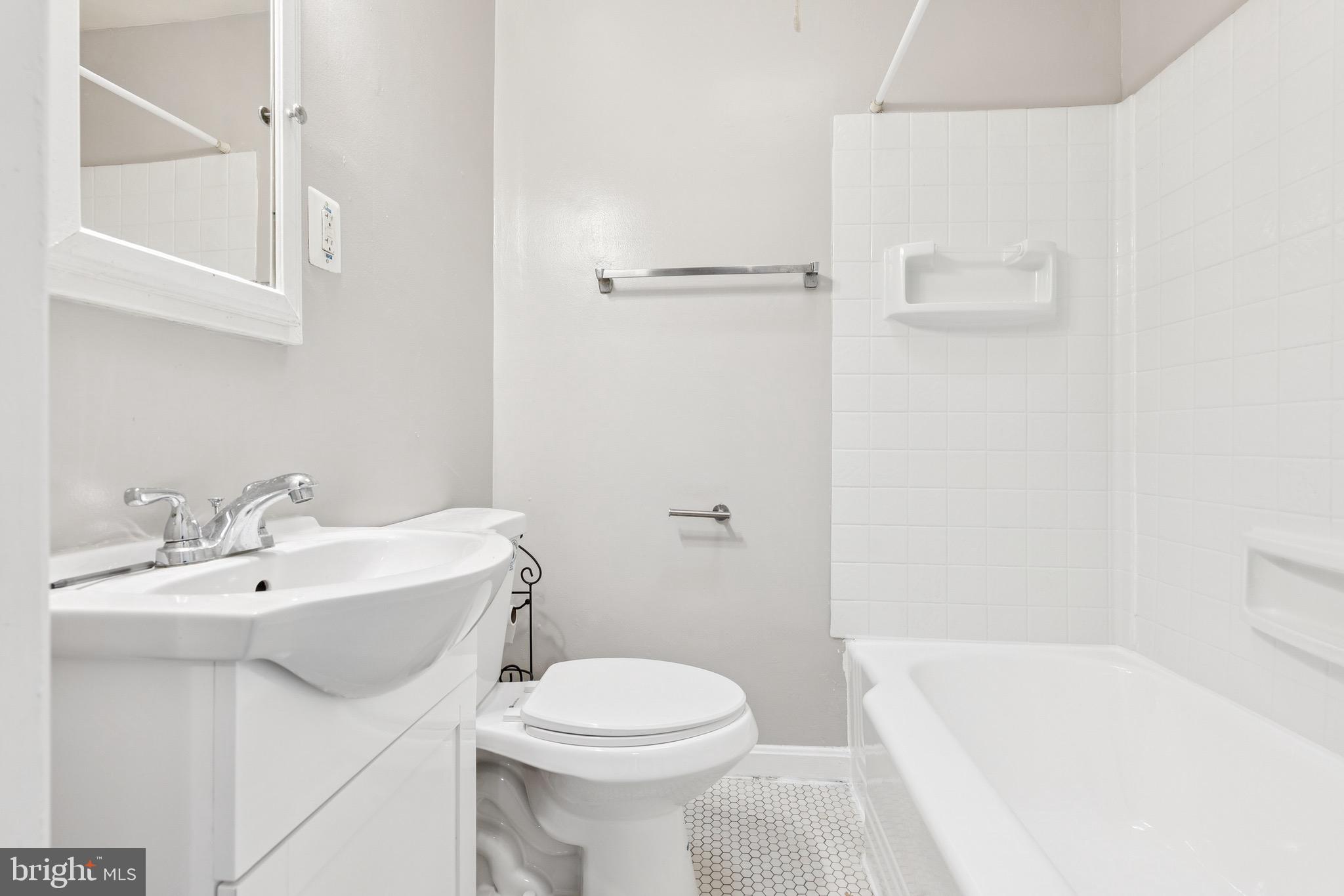 BELAIR-EDISON - Residential Lease