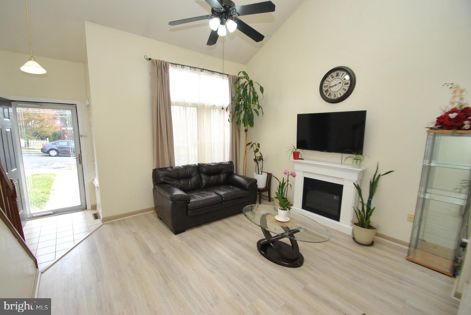 ROLLING VIEW GREEN - Residential