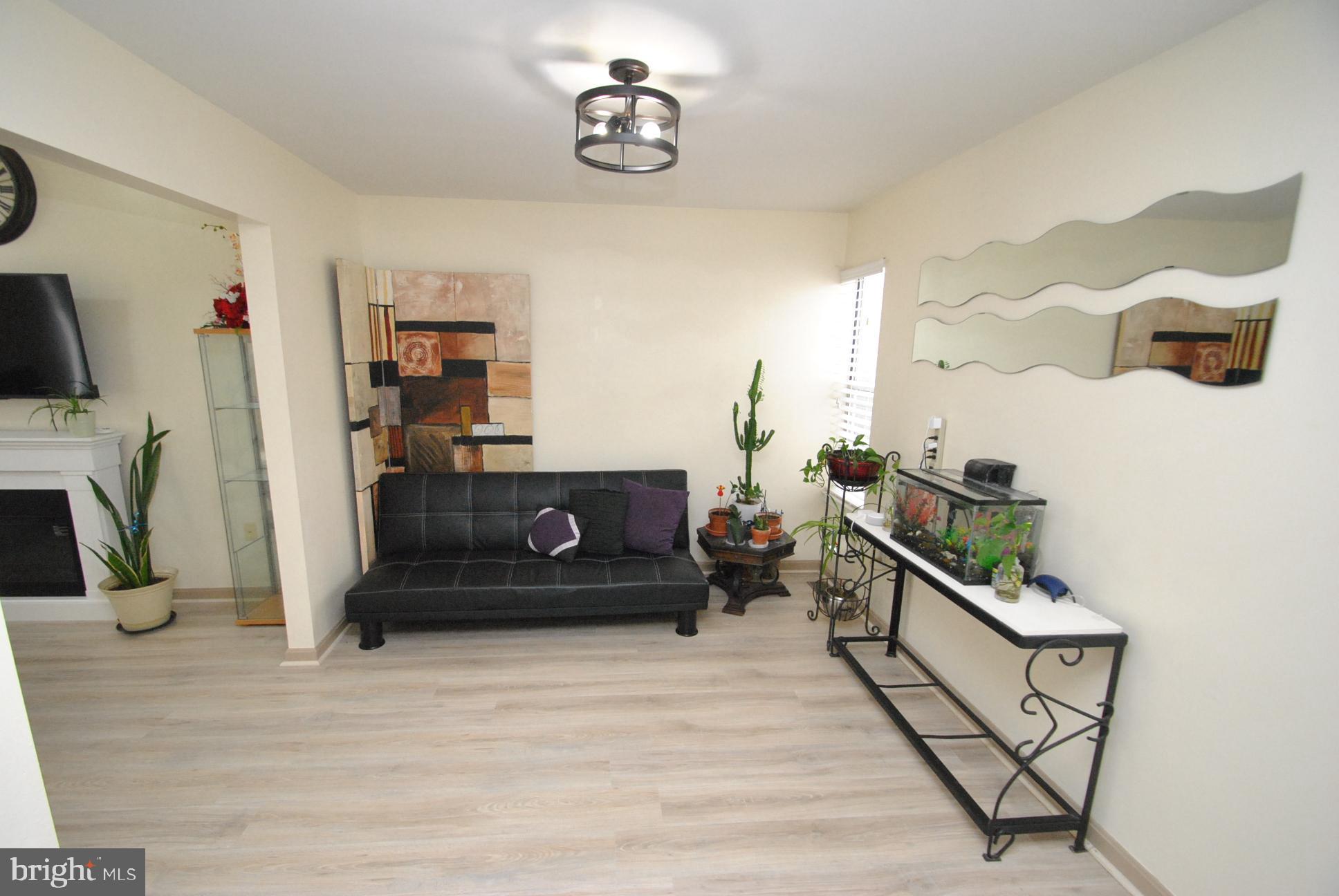 ROLLING VIEW GREEN - Residential