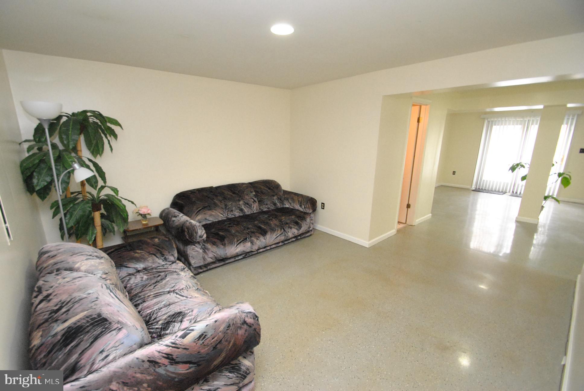 ROLLING VIEW GREEN - Residential