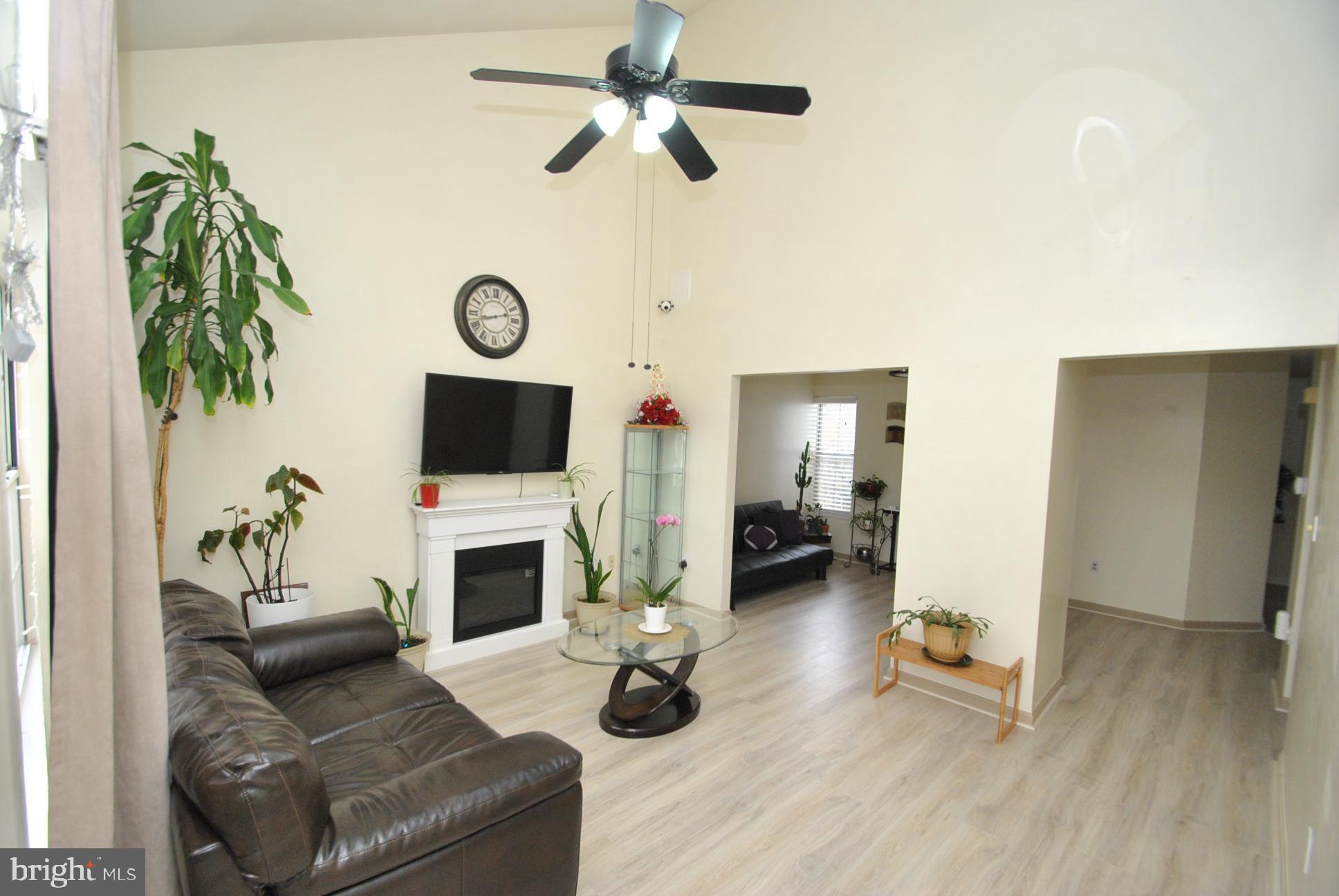 ROLLING VIEW GREEN - Residential