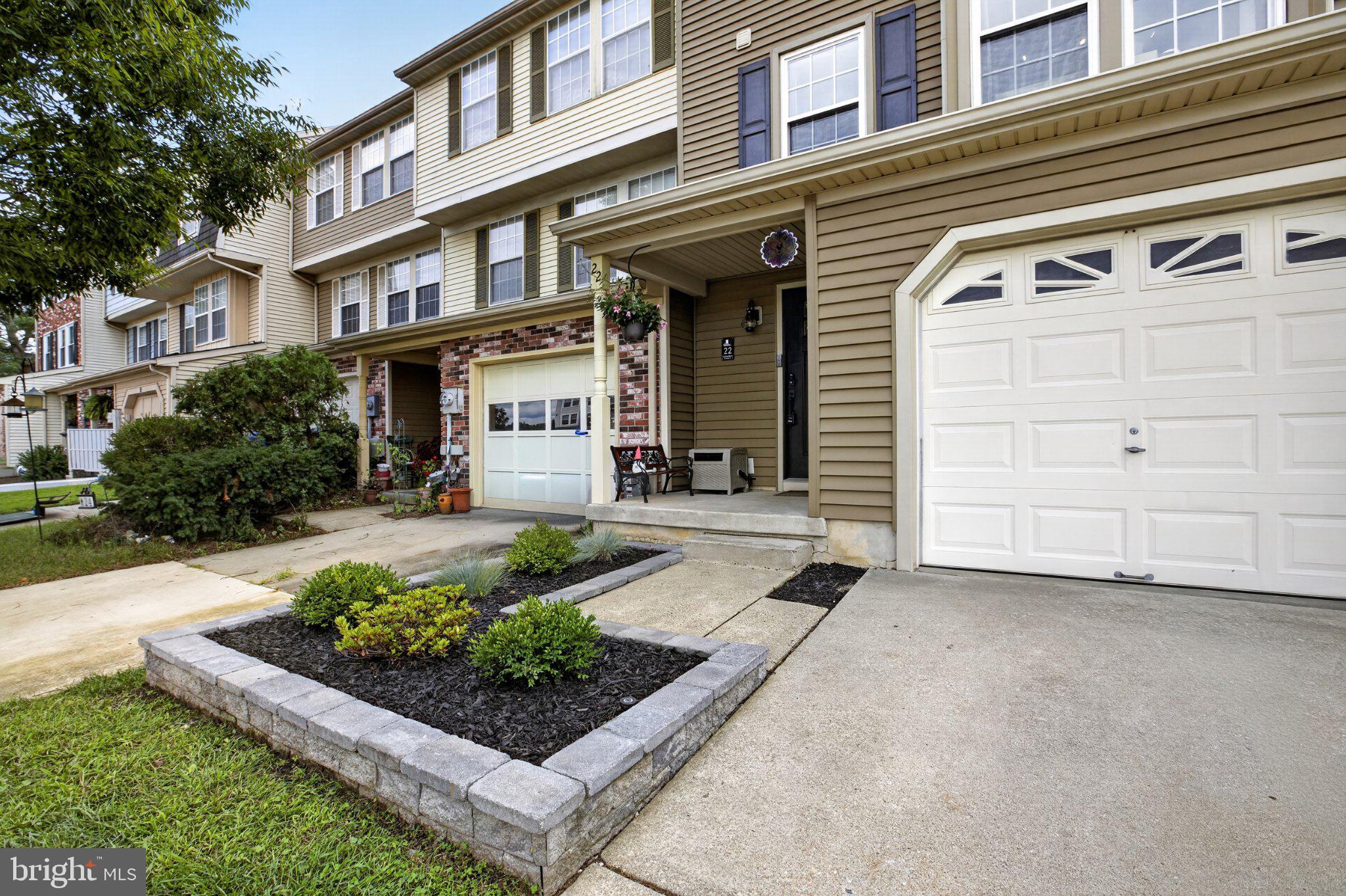 22 CANTERBURY COURT
