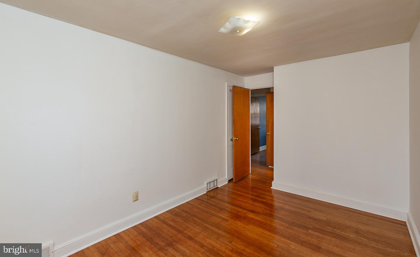 CLIFTON HEIGHTS - Residential